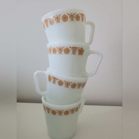 Milk glass pyrex mug set of 4 - Picture 2 of 4